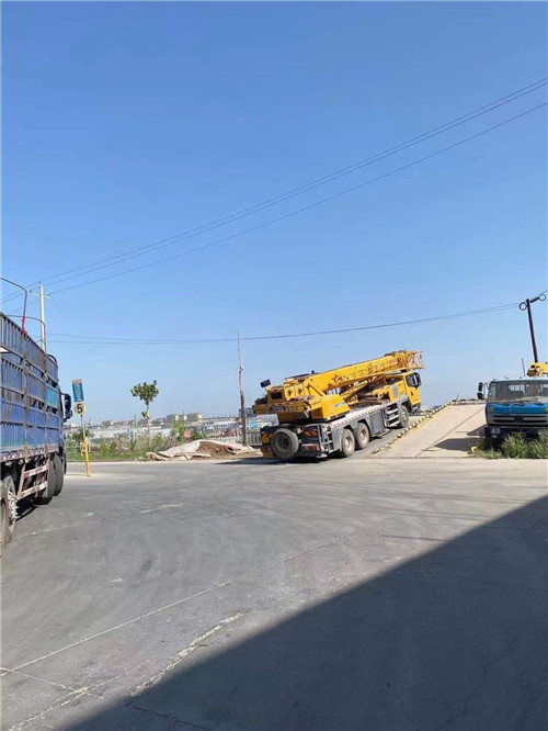 慈溪市25吨吊车的租赁价格大概是多少？