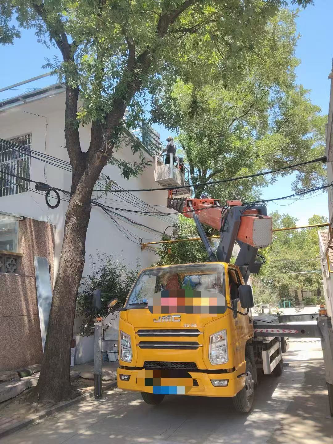 慈溪市高空作业车能吊装重物吗？最大承载多少公斤？