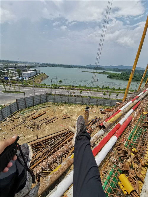 慈溪市作业中发生设备损坏或人员意外，责任怎么划分？